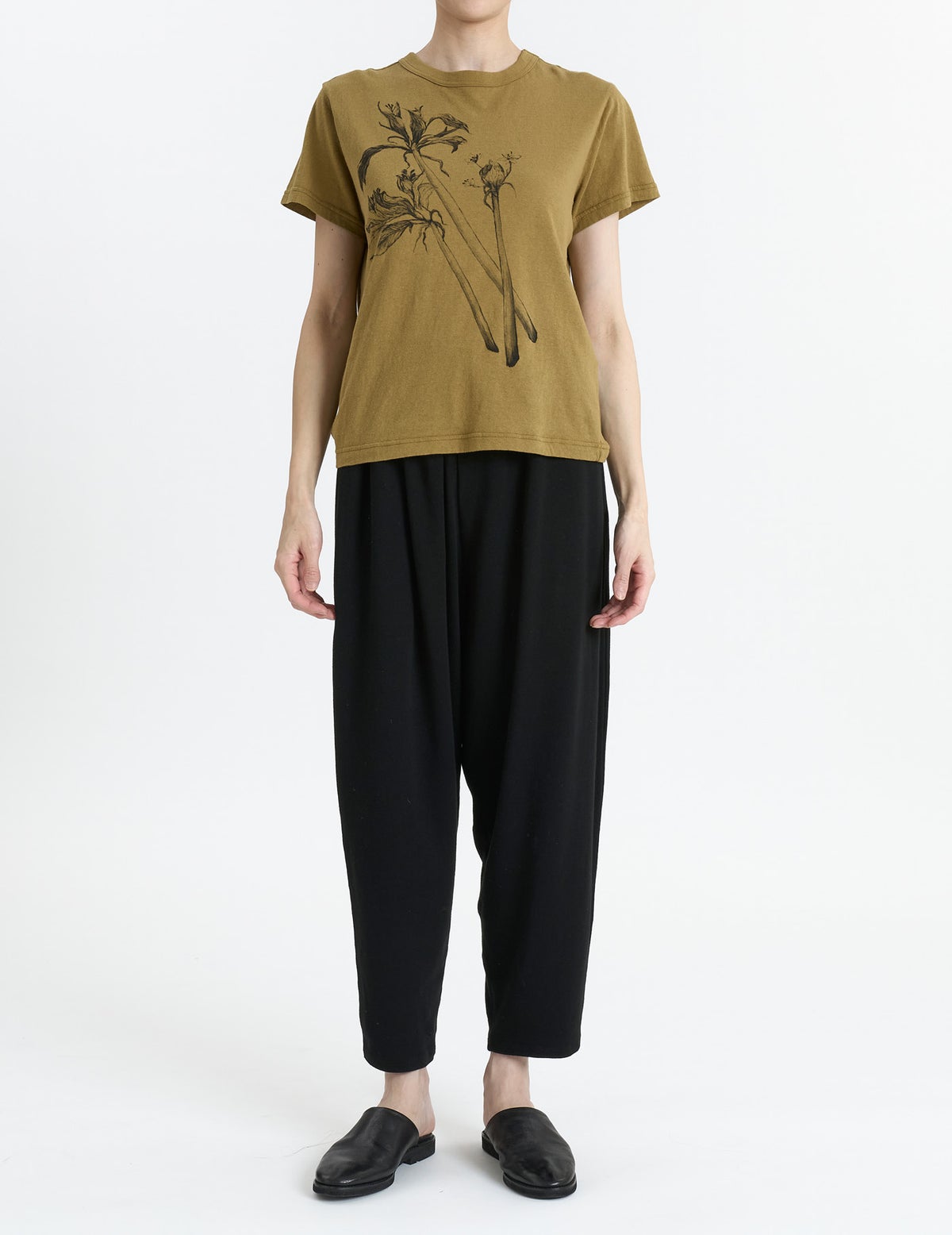 86 ゴールド/36(M)size：モデル 169cm
