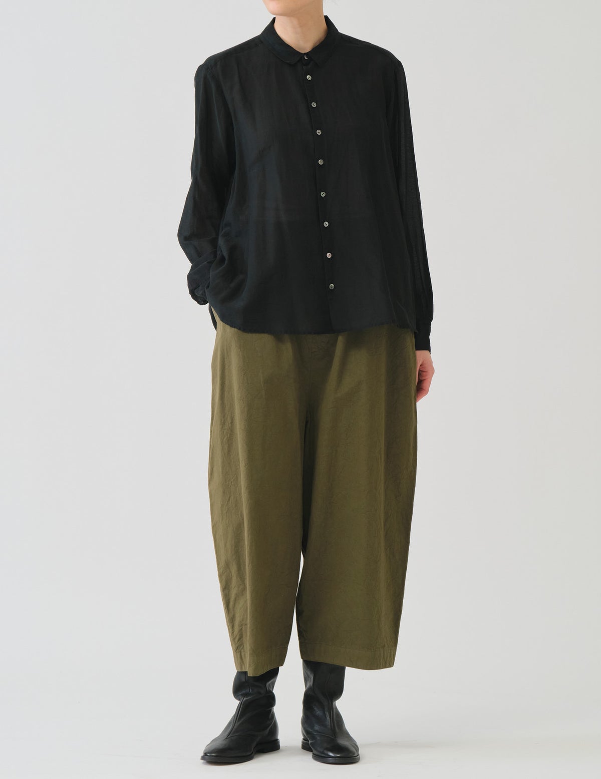 44 カーキ/36(M)size：モデル169㎝