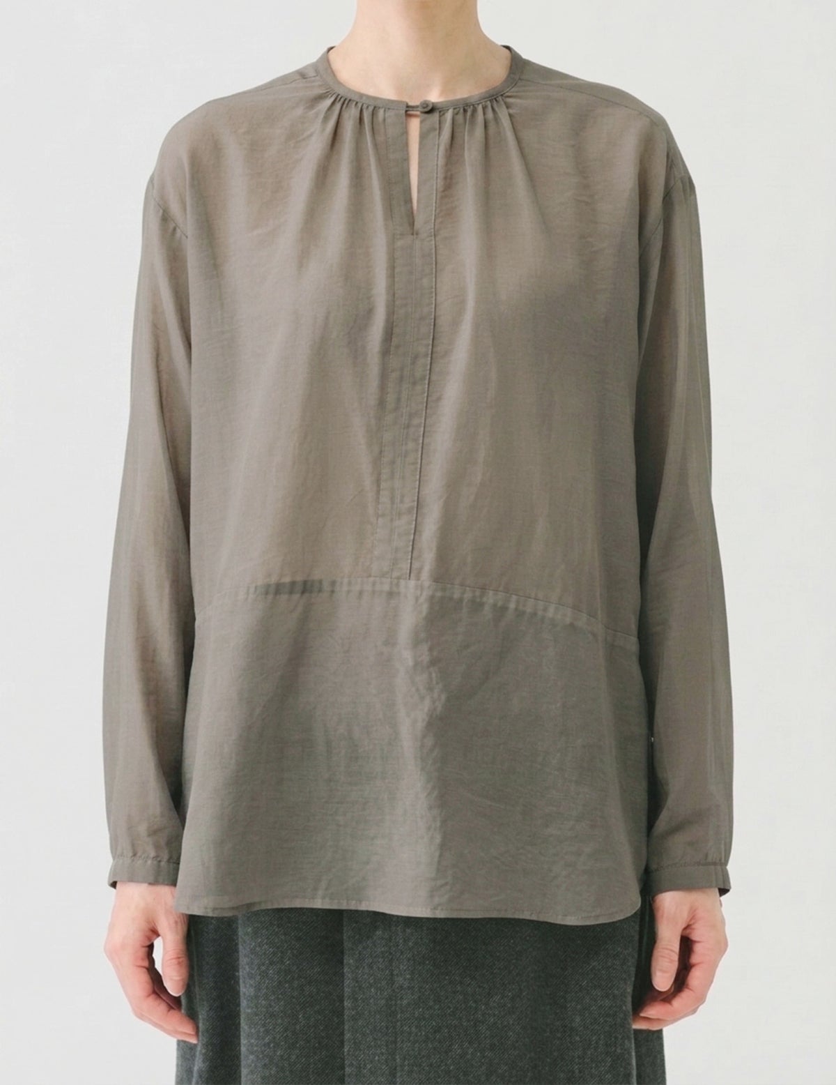 50 グレー/36(M)size：モデル169㎝