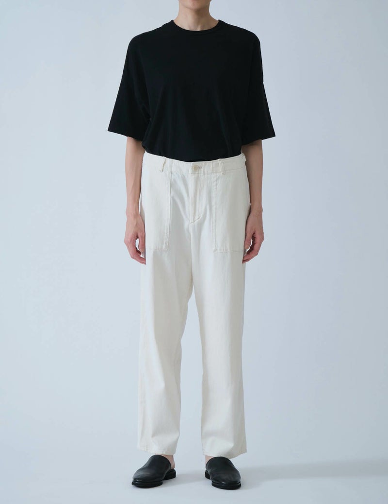 04 アイボリー