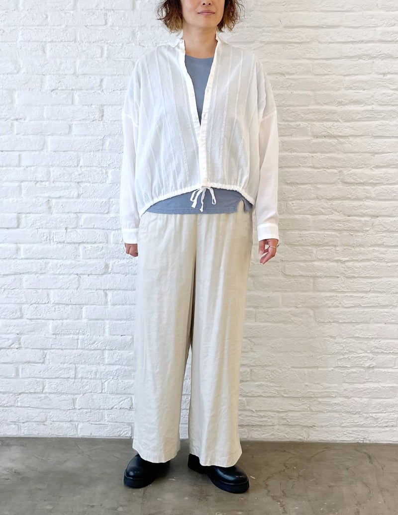 01 ホワイト/36size：スタッフ167㎝